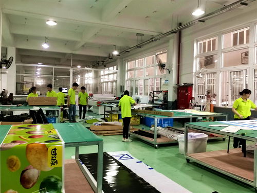 小荷展示早已露尖角 上海萬州企業商會走訪小荷展示器材科技公司